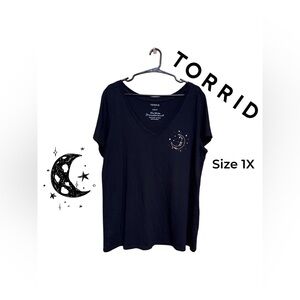 🌙✨ Torrid Celestial Moon Graphic Tee – Size 1 (1X) ✨🌙